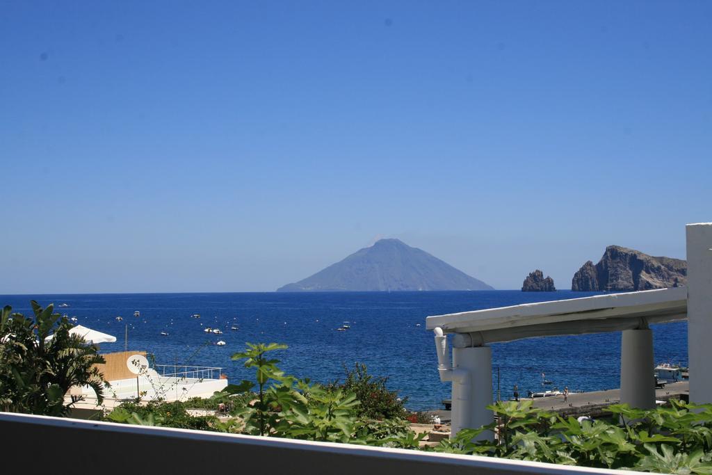 Hotel Tesoriero Panarea Exterior foto