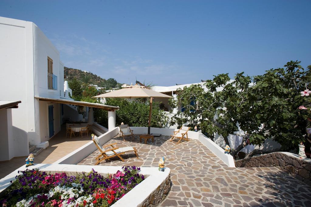 Hotel Tesoriero Panarea Exterior foto